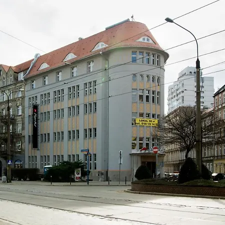 Max Berg Хостел *